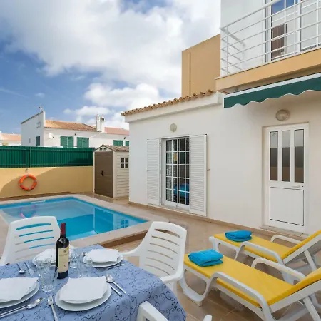 Grand Hit By Interhome Pêra