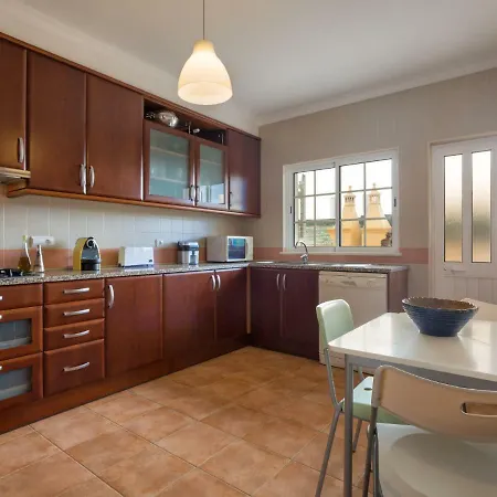 Grand Hit By Interhome Сasa de vacaciones Pêra